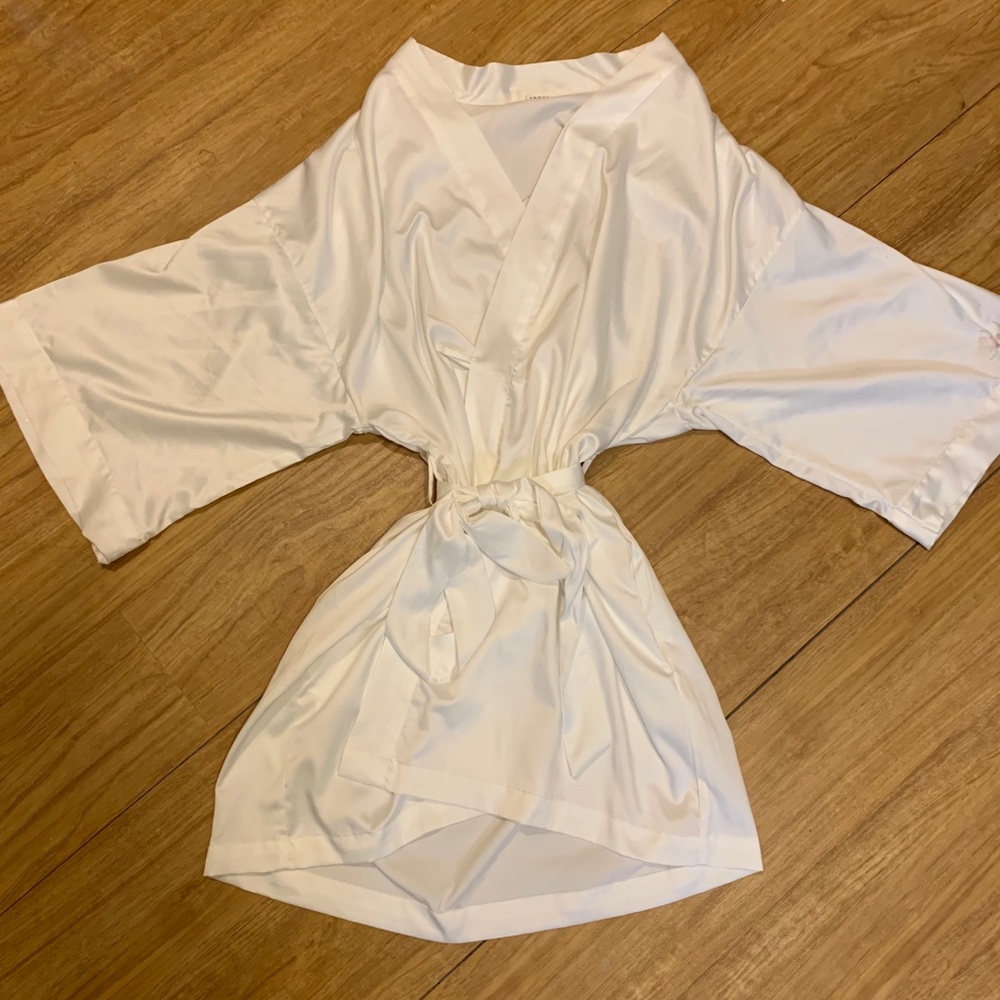 Bride Robe - Picture 2 of 4